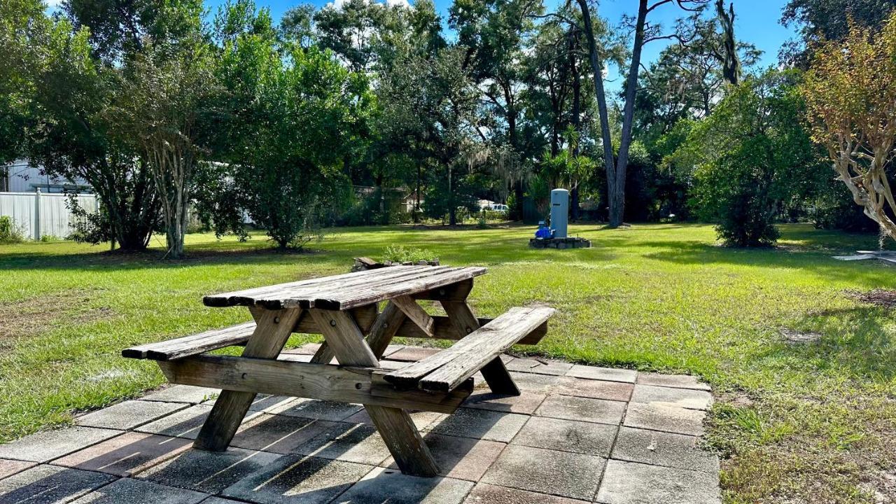 Cozy Rooms Near Busch Gardens Tampa Exterior photo